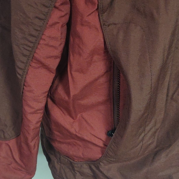 Gap hooded maroon & red lightweight winter… - Picture 5 of 13